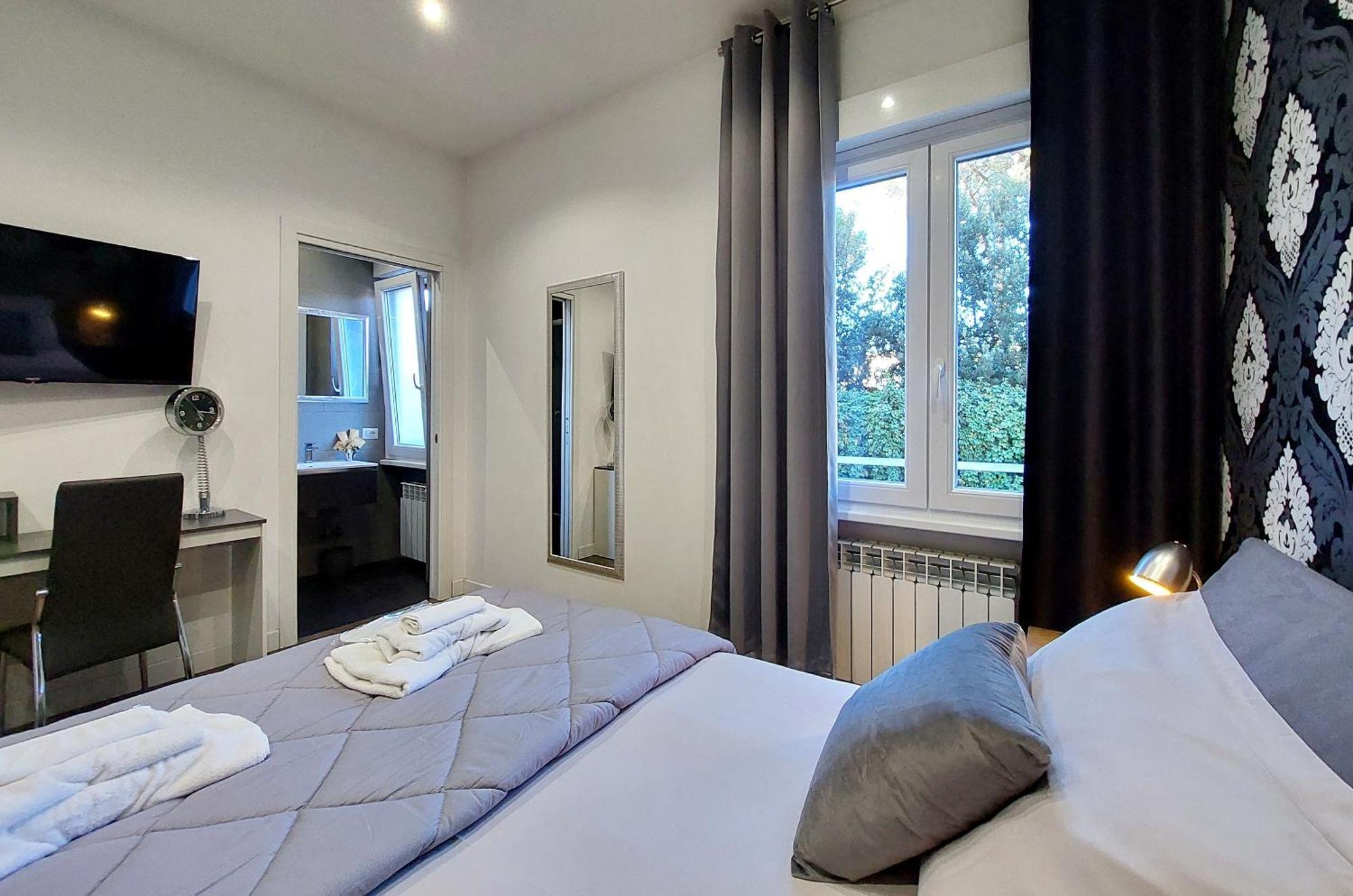 Druso Dream Apartment Colosseo Rome Exterior photo